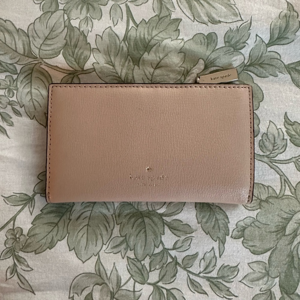 Kate Spade Wallet - Picture 2 of 3